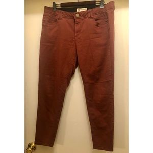 Democracy Slimming Stretch Red Pants Jeggings
